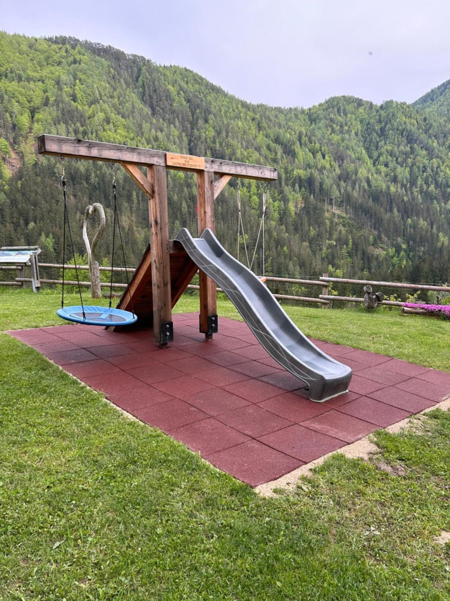 Апартаменти Tourist Farm Gradisnik Солчава Екстер'єр фото